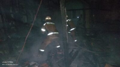 Rumah Semi Permanen di Sukasari Sumedang Ludes Terbakar, Satu Orang Terluka