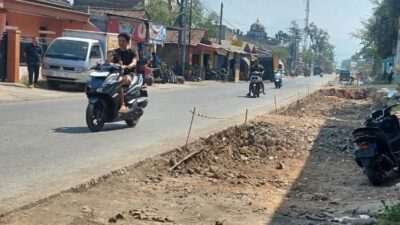 Jalan Raya Majalaya-Rancaekek Dikeluhkan Sempit dan Rusak, DPUTR Buka Suara