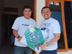 Keren! Pengrajin Layangan di Sumedang Hadiahi Dony Ahmad Munir Seribu Layangan Bergambar Dirinya