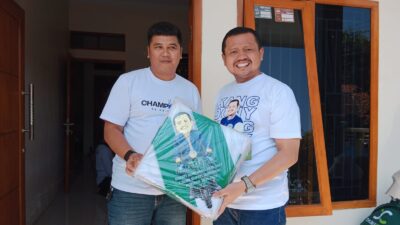 Keren! Pengrajin Layangan di Sumedang Hadiahi Dony Ahmad Munir Seribu Layangan Bergambar Dirinya