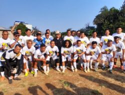 Mantan Pemain Persib Hibur Warga Jatinangor Sumedang