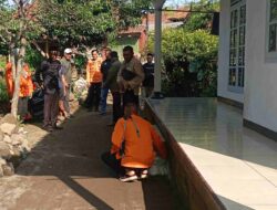 Kepulan Asap Keluar dari Tanah Hebohkan Warga Cimalaka Sumedang