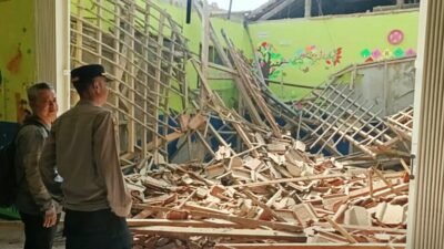 Innalilahi! Bangunan Sekolah di Cangkuang Mendadak Roboh