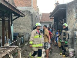 Sempat Ada Ledakan, Rumah di Margasari Hangus Terbakar