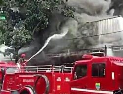 Kebakaran di Cibaduyut Hari Ini, Dua Toko Ludes Diamuk Api