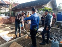 Bikin Resah Warga, Ular King Kobra Sepanjang 3 Meter Dievakuasi Damkar Sumedang