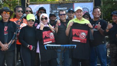 Pencinta Rolling Stone Tampil di Car Free Day Alun-Alun Sumedang