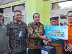 Korban Kebakaran di Ganeas Dapat Bantuan dari Pemda Sumedang
