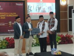 Diusung 5 Parpol, Dony-Fajar Jadi Pasangan Calon Bupati Sumedang Pertama Daftar ke KPU