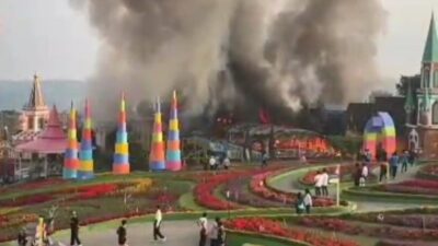 Hoax, Bukan Janspark Sumedang, Ternyata Taman Wisata Celosia Semarang yang Kebakaran