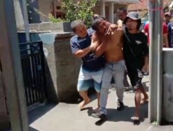 Kepergok Curi Motor, Dua Pria di Sumedang Babak Belur Diamuk Massa
