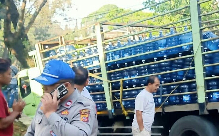 Truk Hino