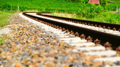 Mengenaskan! Dua Perempuan Meninggal Tertemper Kereta Api di Andir