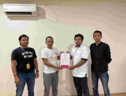 Pilkada 2024: Empat Paslon Pilbup Sumedang Serahkan Berkas Perbaikan ke KPU