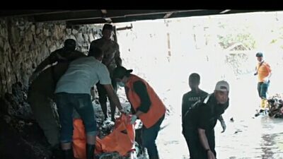 Majalaya Heboh, Jasad Pria Ditemukan Tersangkut Tumpukan Sampah