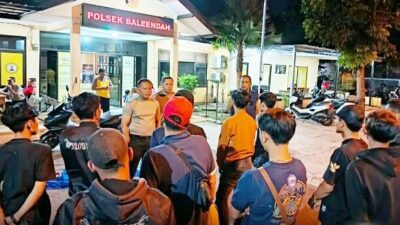 Asyik Pesta Miras, Belasan Pemuda Kaget Digerebek Polsek Baleendah