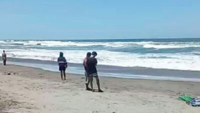 Pelajar Asal Kota Bandung Hilang Terseret Ombak Pantai Cemara