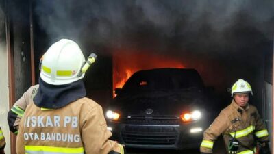 Kebakaran di Margahayu Utara, Bangunan Kosan dan 2 Mobil Dilalap Api
