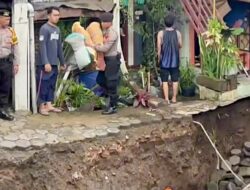 Dua Rumah Warga di Cicendo Rusak Usai Tergerus Aliran Sungai