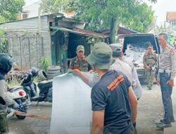 Masa Tenang Pilkada 2024, Polisi Kawal Ketat Pembersihan APK di Baleendah