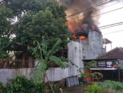 Rumah Dua Lantai di Sumedang Kebakaran, Kerugian Capai 800 Juta