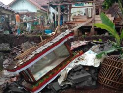 TPT Ambruk di Pamulihan Sumedang, Satu Orang Harus Dilarikan ke RS Al-Islam Bandung