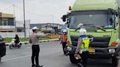 Pengamanan Nataru Dimulai, Truk Angkutan Barang Ditemukan Masih Melintas