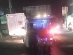Tabrak Mobil Box yang Diparkir, Pemotor Tewas di Tanjungsari Sumedang
