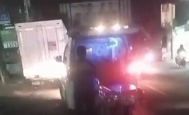 Tabrak Mobil Box yang Diparkir, Pemotor Tewas di Tanjungsari Sumedang