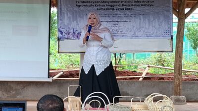 Wisata Petik Anggur Desa Mekar Rahayu