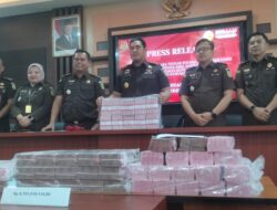 Kejari Sumedang Setorkan Uang Sitaan Kasus TPPU Narkotika Senilai Rp 8,7 Miliar ke Negara