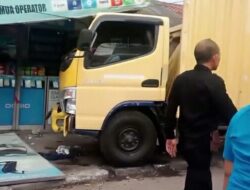 Kecelakaan Hari Ini di Bandung, Truk Tabrak Ruko dan Sejumlah Kendaraan
