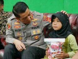 Hidup Sebatang Kara, Bocah Asal Nagrak Kini Jadi Anak Angkat Polresta Bandung