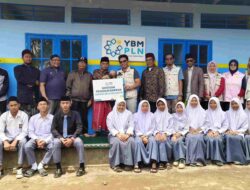 YBM PLN Bersama PLN UP3 Sumedang Bantu Perbaiki Sarana Belajar Pesantren Al Aziz Tanjungsari