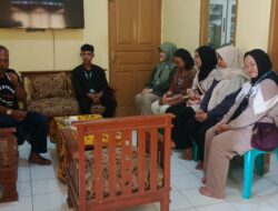 Mahasiswa IKOPIN Kuliah Kerja Nyata (KKN) di Desa Mekar Rahayu**