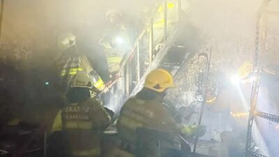Rumah Dua Lantai di Babakan Ciparay Terbakar