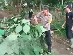 Sambut Ramadan 2025, Warga dan Polisi Bahu Membahu Bersihkan Pemakaman