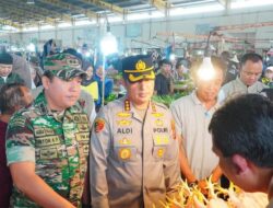 Polisi Cek Pasar Pastikan Harga Stabil Jelang Hari Pertama Ramadan 2025