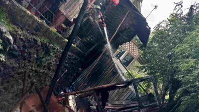 Bocah Bakar Sampah, Dapur Rumah Warga di Sumedang Ludes Terbakar