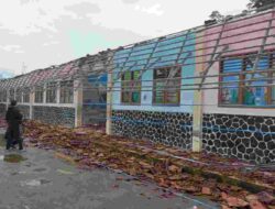 Atap Sekolah SDN Panyingkiran II Ambruk, DPRD Sumedang Janji Kawal Anggaran Perbaikan