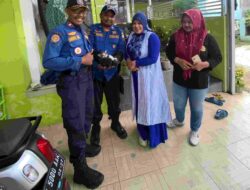 Kucing Terjebak di Mesin Motor Diselamatkan Damkar Sumedang