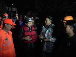 Tinjau Langsung Banjir di Cimanggung, Bupati Sumedang: Pemda Segera Melakukan Solusi Permanen