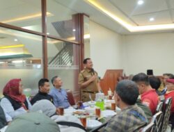 Buruh Pabrik Ngeluh ke Bupati, Banyak Barang Impor Murah di Pasar Domestik