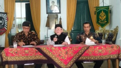 Peringati HJS ke-447, Karaton Sumedang Larang Gelar Kirab Panji dan Mahkota Kemaharajaan Sunda