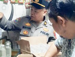 Polisi Sidak Warung dan Toko Jamu Nakal yang Jual Miras Ilegal di Cikancung