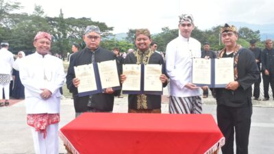Di Momen HJS ke-447, Pemda Sumedang dan Baznas Berikan Beasiswa Prodi Studi Energi Terbarukan