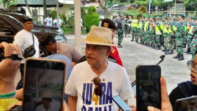 Pesta Kemenangan Persib Bandung, Ribuan Bobotoh Padati Kediaman H. Umuh Muchtar di Sumedang