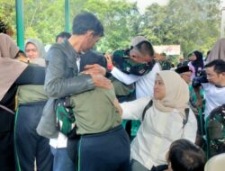 Isak Tangis Warnai Pelepasan Siswa Barak Militer Sumedang, Orang Tua: Alhamdulillah Ini Sangat Positif