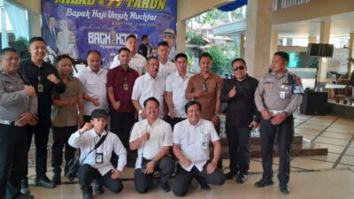 Doel Sumbang Meriahkan Milad Manager Persib Umuh Muchtar yang ke 77 Tahun