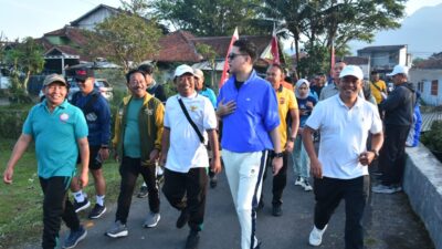 450 Peserta Meriahkan Jalan Sehat Sumedang Walkers bertajuk “Cimalaka Menyala, Cisarua Berjaya”